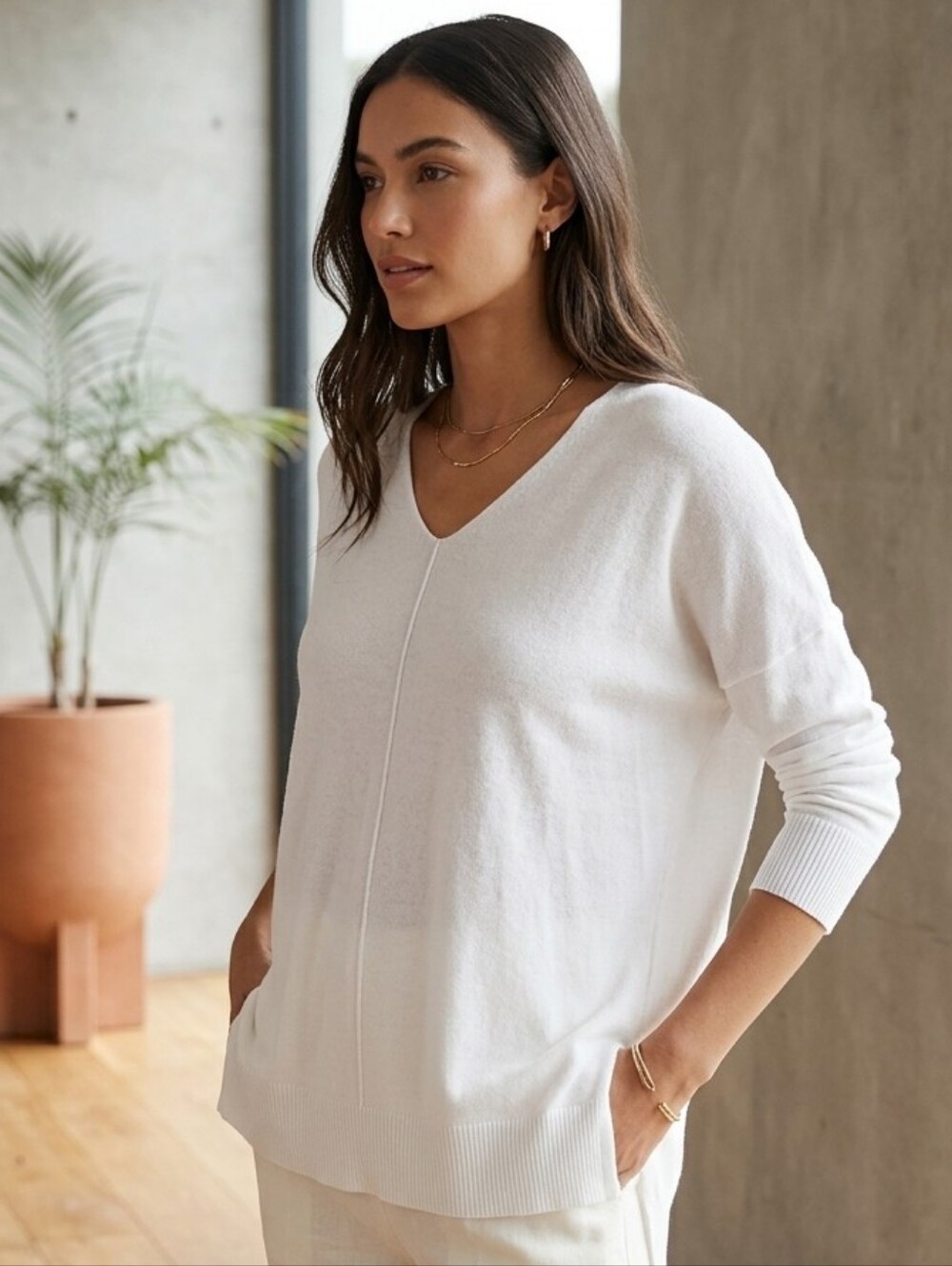 Daydreamer Debut White Vneck Dolman Knit Sweater Oversized Layering Pullover S/M